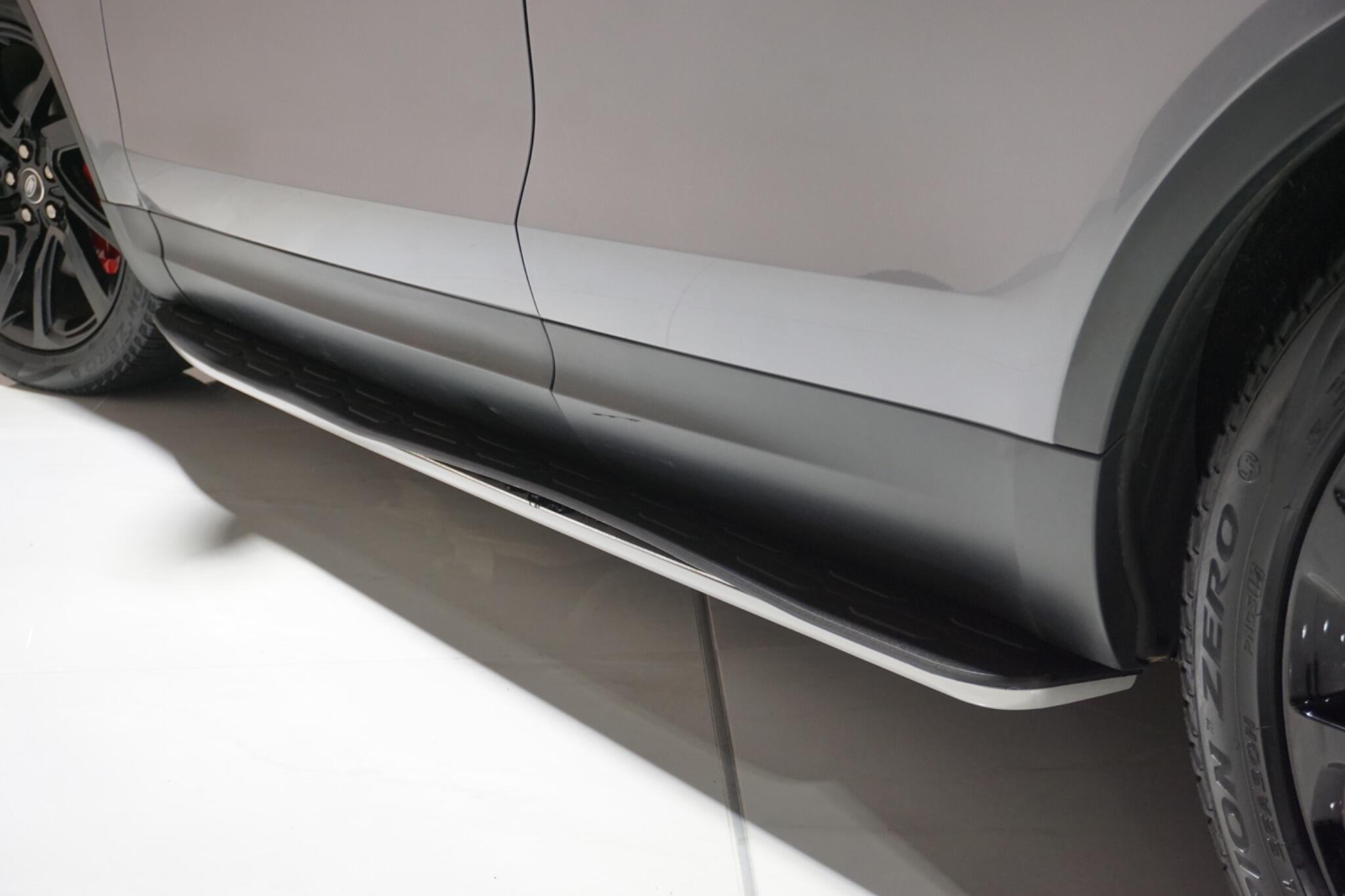 Land Rover Discovery 3.0 D300 MHEV SE SUV 5dr Diesel Auto 4WD Euro 6 (s/s) (300 ps)